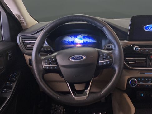 Used 2020 Ford Escape Titanium AWD/4WD image 11