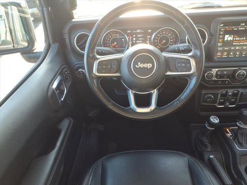 Used 2021 Jeep Gladiator Overland w/ Popular Equipment Package image 5