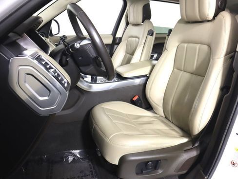 Used 2020 Land Rover Range Rover Sport HSE image 31