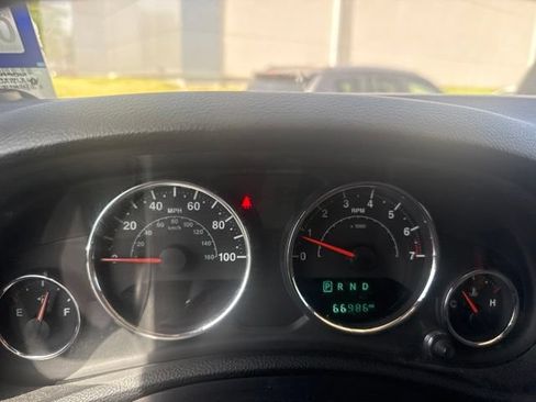 Used 2018 Jeep Wrangler Sport AWD/4WD image 9