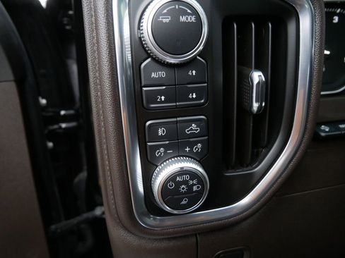 Used 2020 GMC Sierra 2500 Denali w/ Denali Ultimate Package image 18