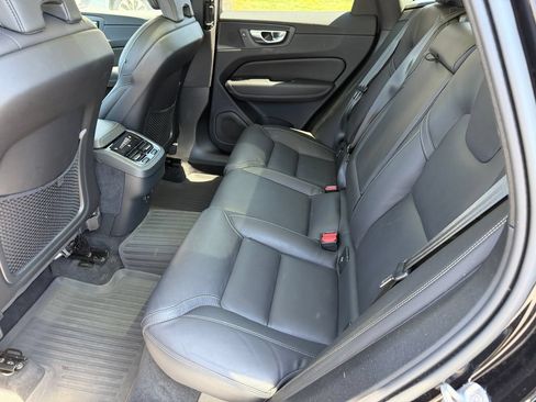 Certified 2023 Volvo XC60 B5 Ultimate w/ Climate Package AWD/4WD image 21