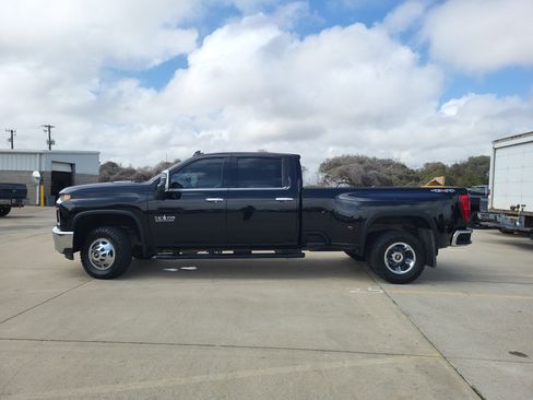 Used 2021 Chevrolet Silverado 3500 LTZ w/ LTZ Texas Edition image 8