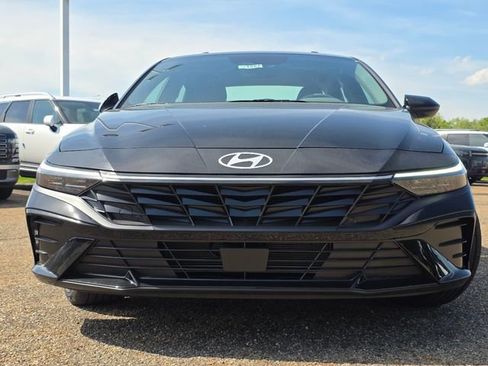 New 2026 Hyundai Elantra SEL Sport Premium FWD image 11