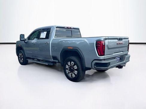 Used 2025 GMC Sierra 2500 Denali w/ Denali Reserve Package AWD/4WD image 5