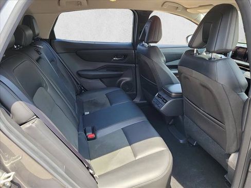 Used 2023 Nissan Ariya FWD image 13
