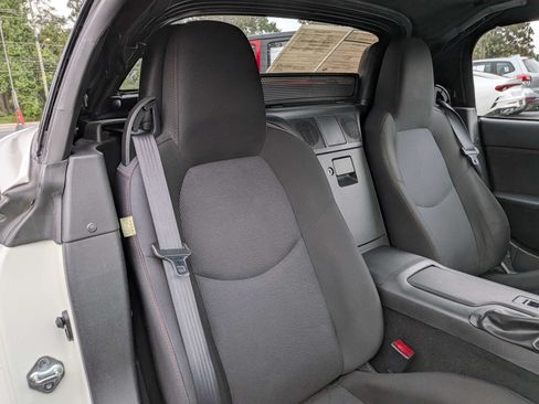 Used 2015 MAZDA MX-5 Miata Club RWD image 26
