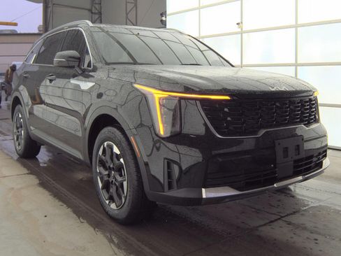 Used 2024 Kia Sorento S w/ Panoramic Sunroof Package AWD/4WD image 6