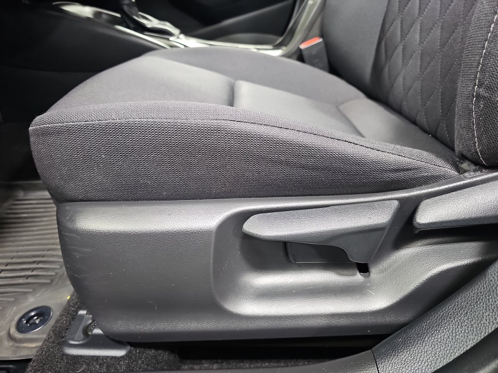 Used 2024 Toyota Corolla LE FWD image 31