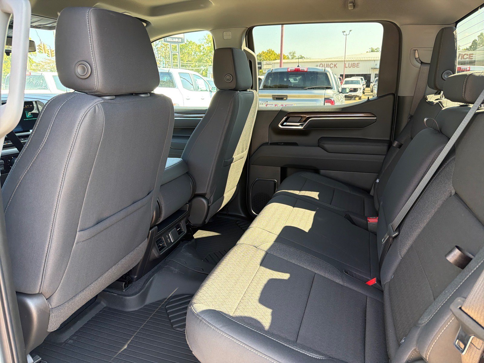 New 2026 Chevrolet Silverado 1500 RST w/ Z71 Off-Road Package AWD/4WD image 10