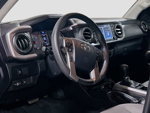 Used 2023 Toyota Tacoma SR5 RWD image 7