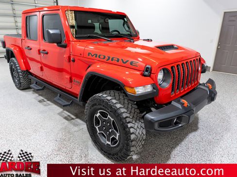Used 2023 Jeep Gladiator Mojave w/ Cold Weather Group AWD/4WD image 6