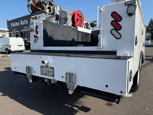 Used 2019 Ford F550 XLT image 15