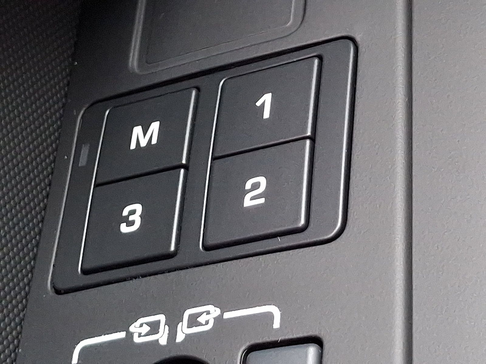 New 2026 Land Rover Defender 110 S AWD/4WD image 19