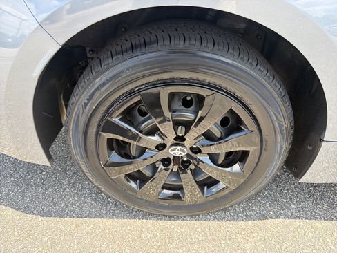 Certified 2023 Toyota Corolla LE FWD image 28