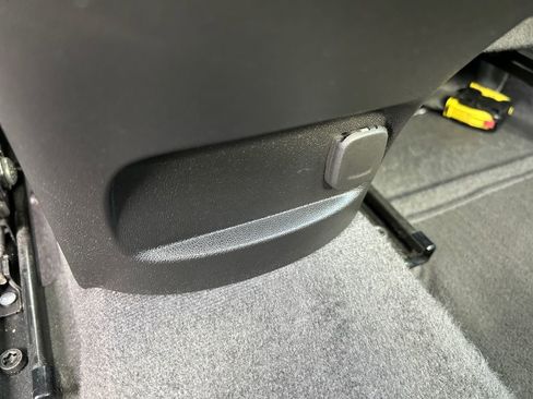 Used 2024 Chevrolet Malibu LT image 35