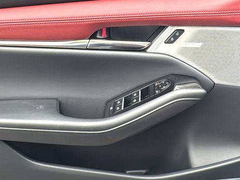 New 2026 MAZDA MAZDA3 Hatchback w/Premium Plus Pkg image 8