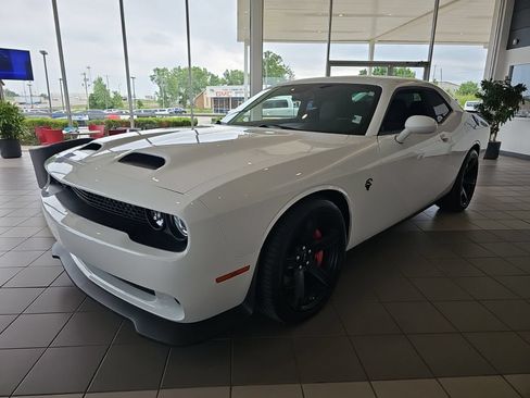 Used 2019 Dodge Challenger SRT Hellcat Redeye RWD image 7
