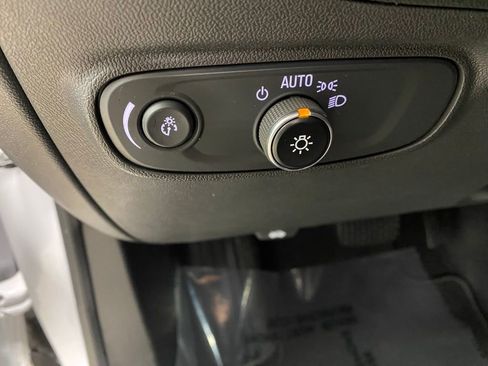 Used 2023 Chevrolet Equinox RS image 41