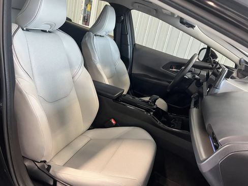 Used 2024 Toyota Prius Limited w/ Limited Premium Package FWD image 29