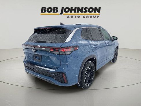 New 2026 Volkswagen Tiguan SEL R-Line image 4