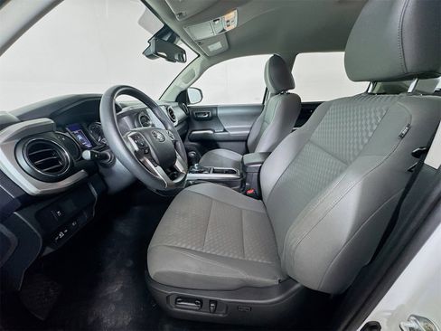 Used 2021 Toyota Tacoma SR5 image 17