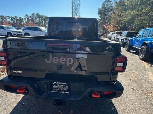 New 2026 Jeep Gladiator Mojave w/ Safety Group image 9
