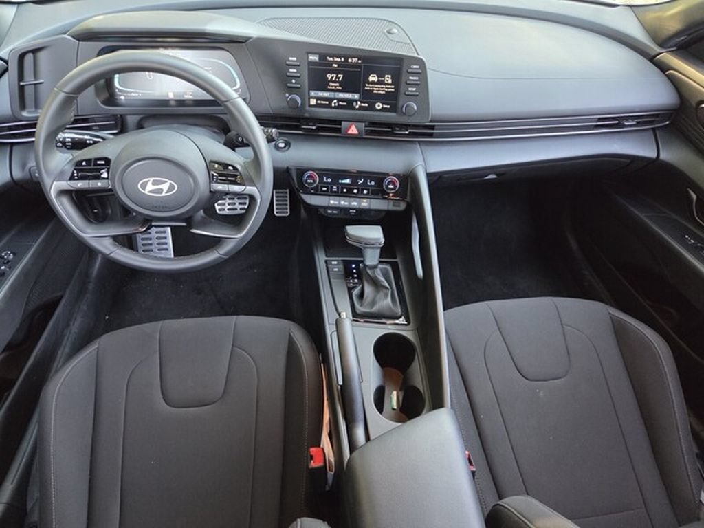 Used 2026 Hyundai Elantra Sport FWD image 10