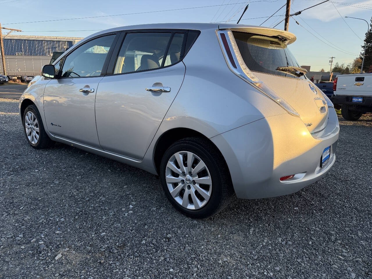 Used 2013 Nissan Leaf S w/ Charger Pkg FWD image 5