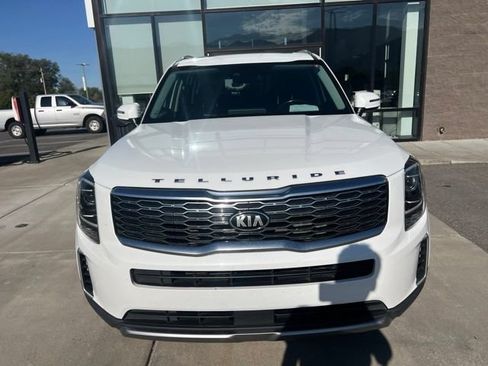 Used 2020 Kia Telluride EX w/ Towing Package AWD/4WD image 3