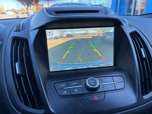 Used 2018 Ford Escape SE w/ SE Sport Appearance Package image 12