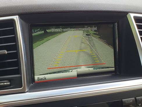 Used 2014 Mercedes-Benz ML 350 4MATIC image 23