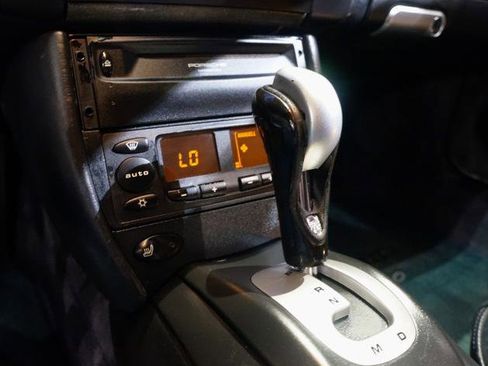 Used 2002 Porsche 911 Turbo image 38
