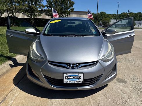 Used 2015 Hyundai Elantra SE FWD image 7