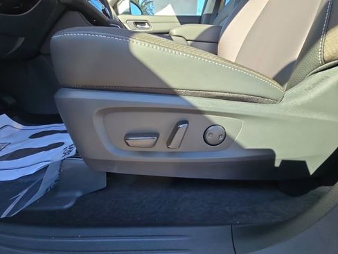 New 2025 Nissan Pathfinder SL image 14