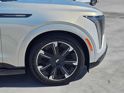 Used 2025 Cadillac Escalade IQ Sport 2 AWD/4WD image 9