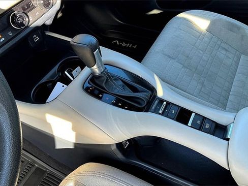 Used 2023 Honda HR-V LX image 19