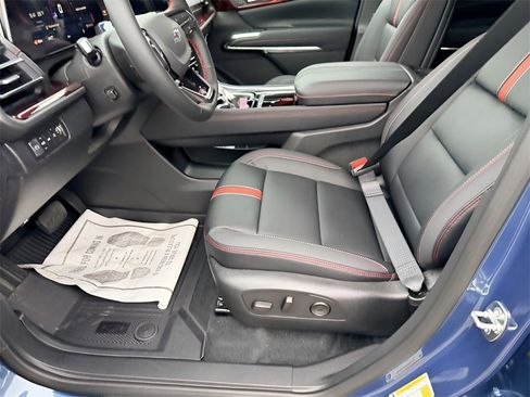 New 2026 Chevrolet Traverse RS w/ LPO, Floor Liner Package image 12