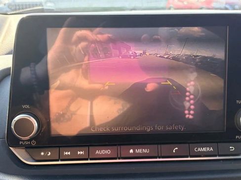 Used 2021 Nissan Rogue S FWD image 22