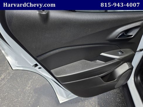 Certified 2025 Chevrolet Trax LT FWD image 31
