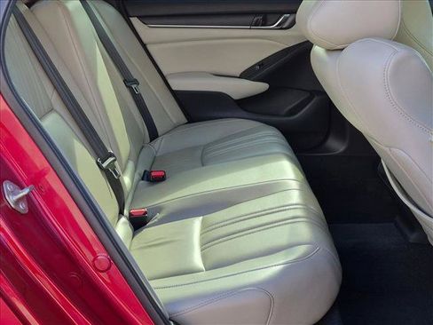 Used 2020 Honda Accord EX image 17