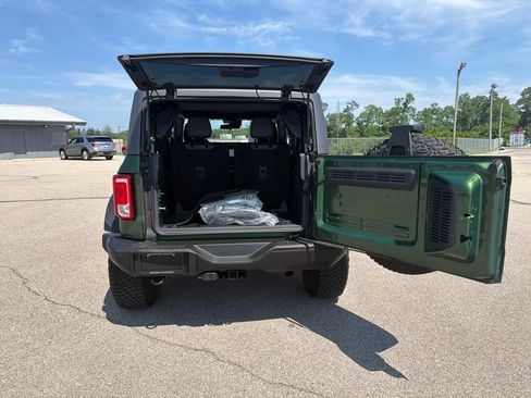 Used 2025 Ford Bronco Badlands AWD/4WD image 9