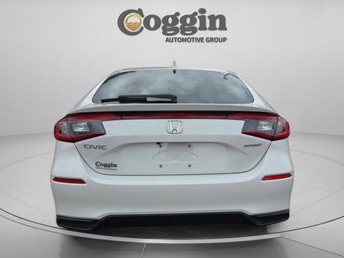 Used 2023 Honda Civic Sport image 2