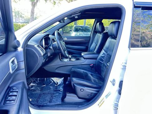 Used 2015 Jeep Grand Cherokee Altitude image 2