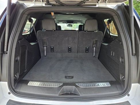 Used 2025 Chevrolet Suburban Z71 AWD/4WD image 7