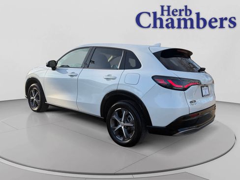 Used 2023 Honda HR-V EX-L image 3