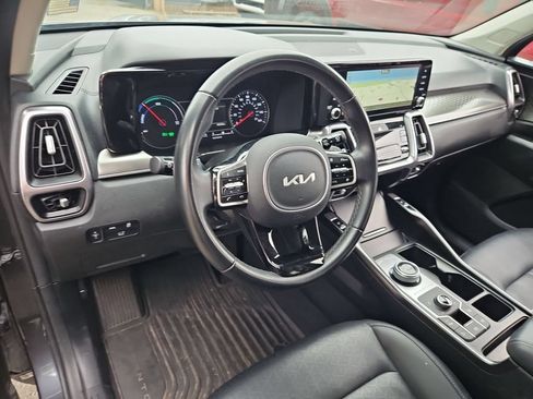Used 2023 Kia Sorento EX w/ Panoramic Sunroof Package AWD/4WD image 13