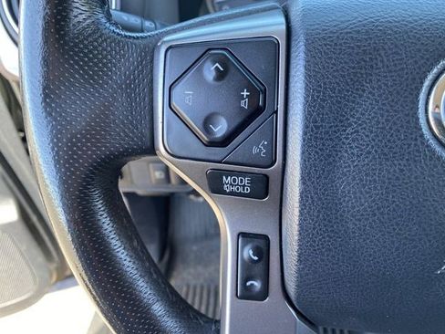 Used 2018 Toyota Tacoma SR5 RWD image 26