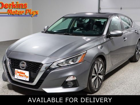 Used 2020 Nissan Altima 2.5 SL image 1