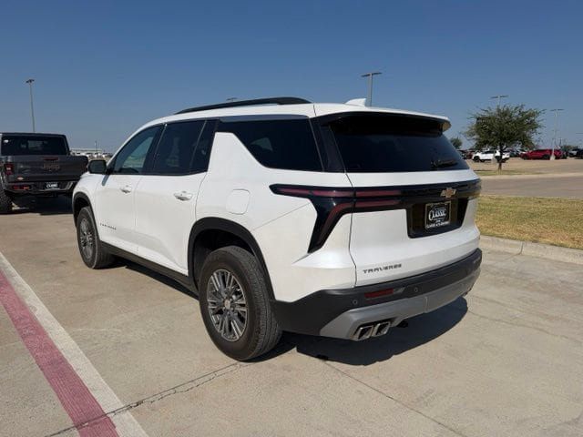 Used 2024 Chevrolet Traverse LT w/ LPO, Floor Liner Package FWD image 6